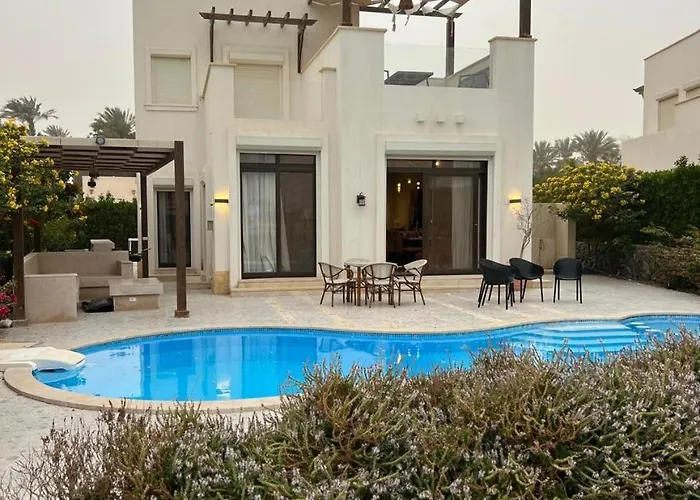Villa Cyan 18 Gurdaka
