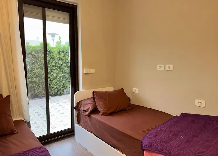 Villa Cyan 18 Gurdaka